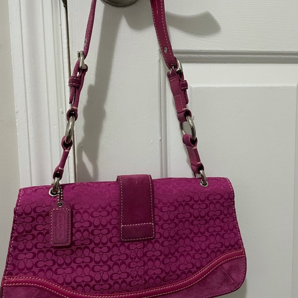Coach hot pink baguette - Picture 7 of 8